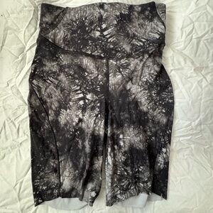 Lululemon biker shorts